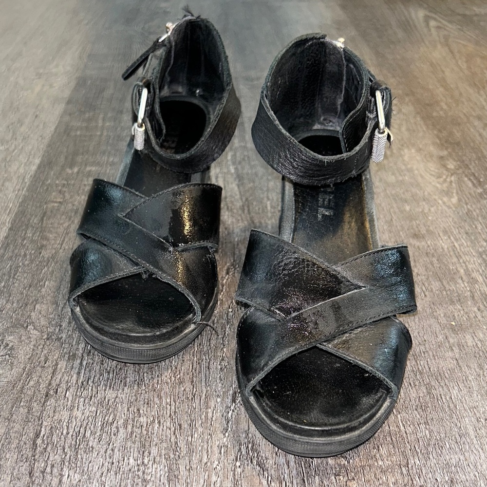 Sorel, Joanie II, size 7.5, black